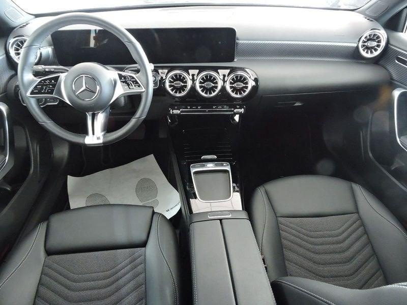 Mercedes-Benz Classe A A 180 Automatic Advanced Plus Progressive Pacchetto Night Mild-Hybrid