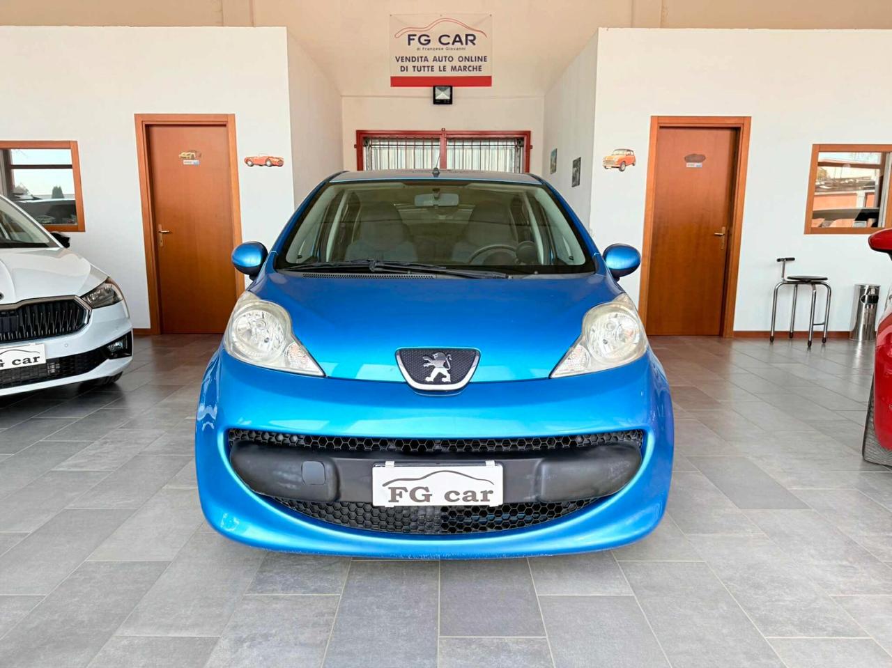 Peugeot 107 1.0 5 porte 68CV NEOPATENTATI