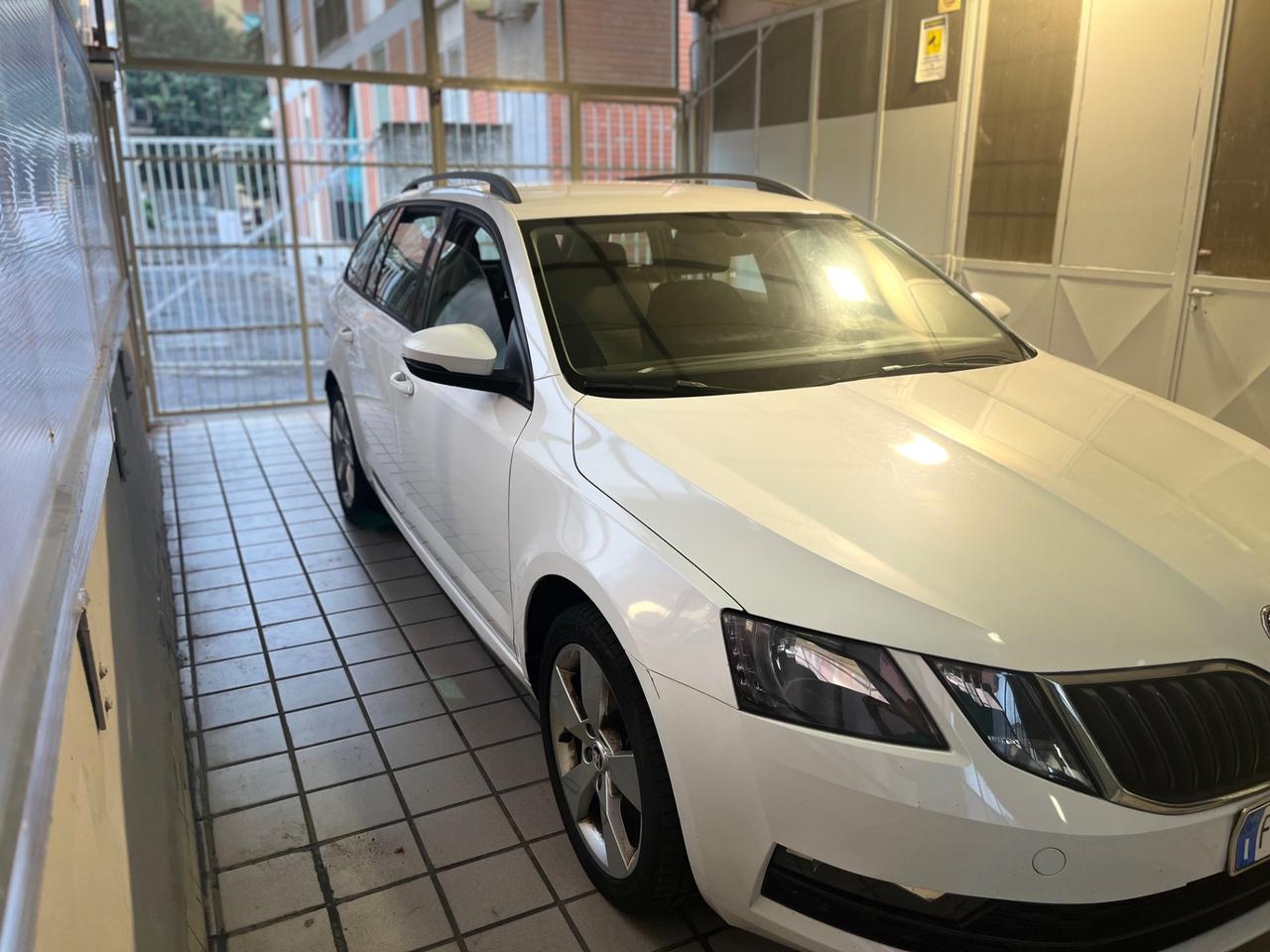Skoda Octavia 1.4 TSI Wagon Ambition G-Tec