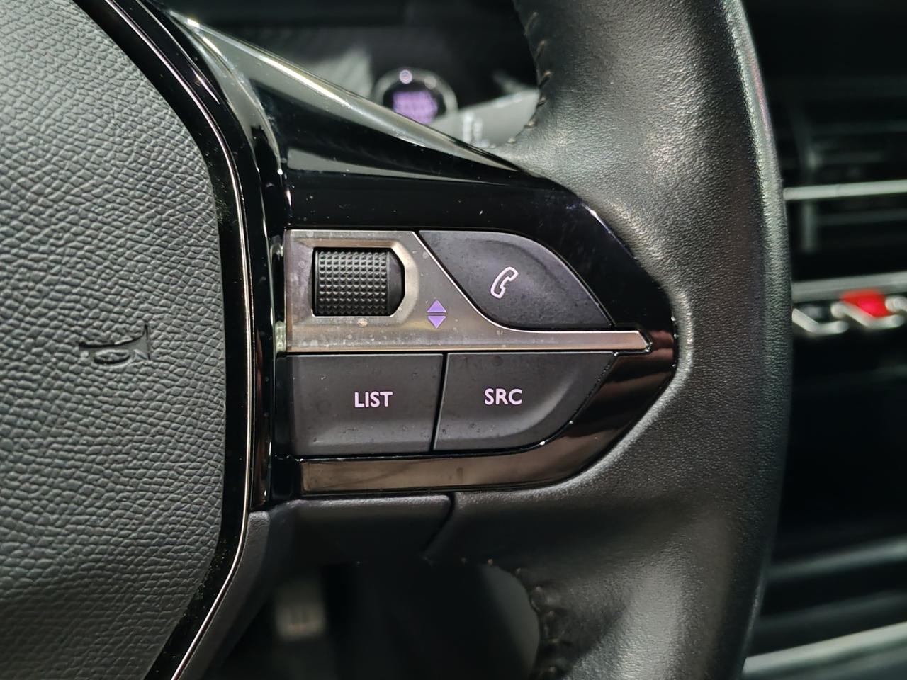 Peugeot 2008 PureTech 130 S&S Allure Pack 2022