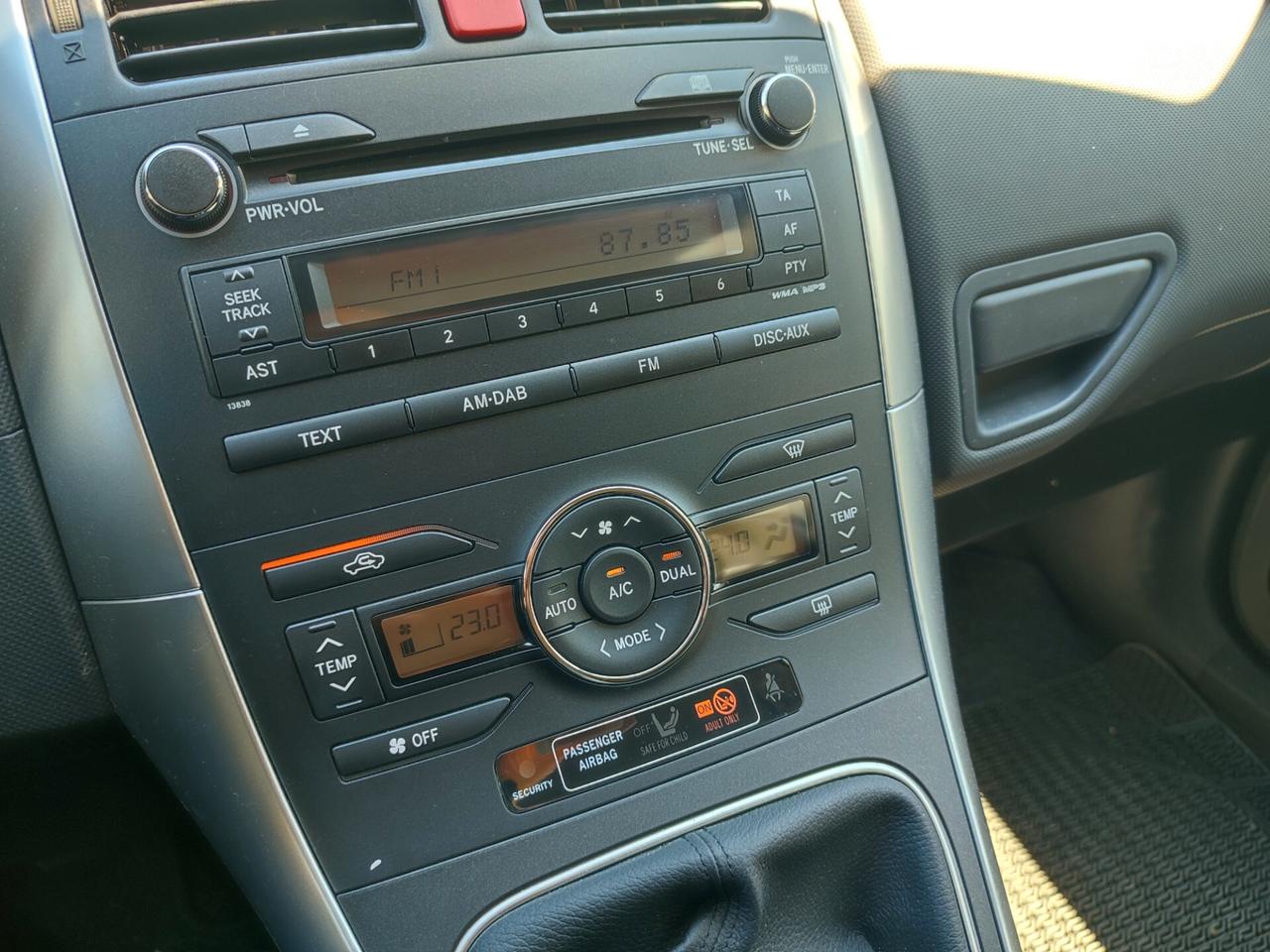 TOYOTA AURIS 1.6BENZINA POCHI KM COME NUOVA STUPENDA