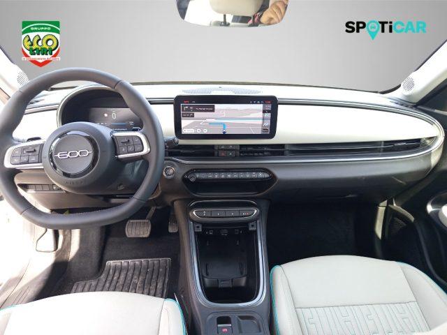 FIAT 600 Hybrid 110 CV DCT MHEV La Prima