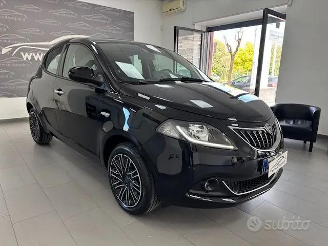 Lancia Ypsilon 1.0 firefly hybrid Gold KM CERT