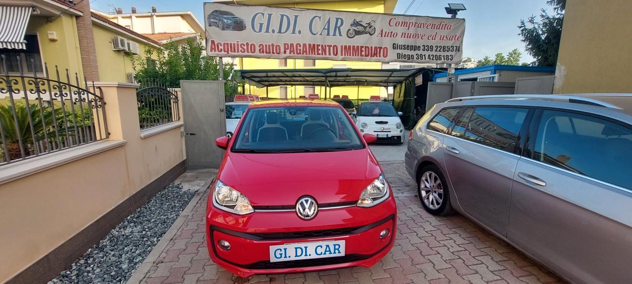 VOLKSWAGEN UP BENZINA/METANO DI SERIE TELEFONO LEGA PELLE SENSORI IMPECCABILE