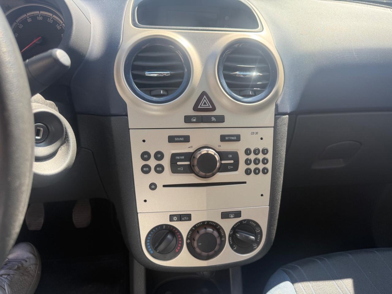 Opel Corsa 1.2 5 porte benzina