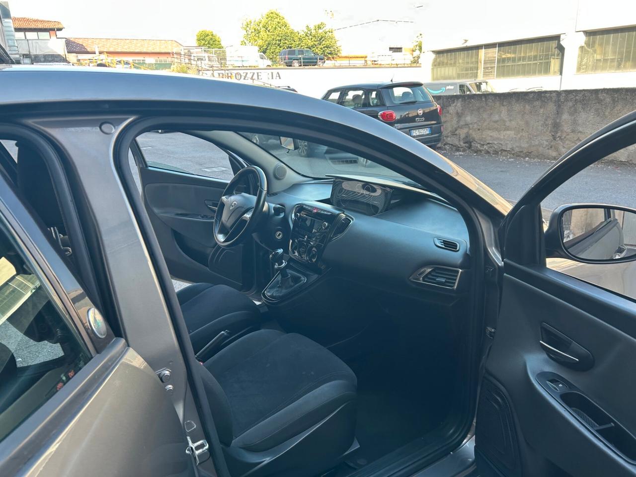 Lancia Ypsilon 0.9 TwinAir 85 CV 5 porte Metano Ecochic Gold