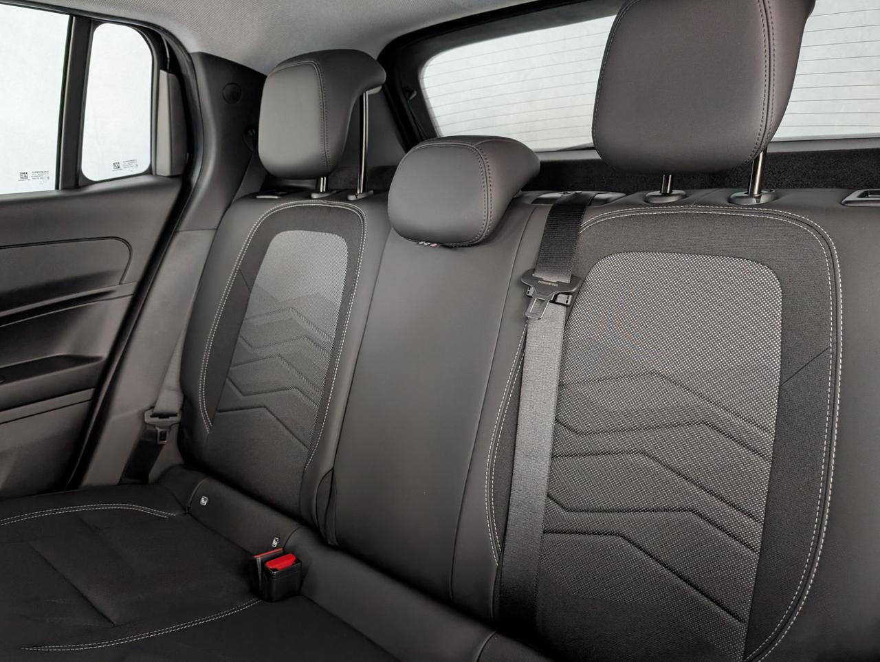 Jeep Avenger 1.2 Turbo E-Hybrid 110cv eDCT6 Altitude