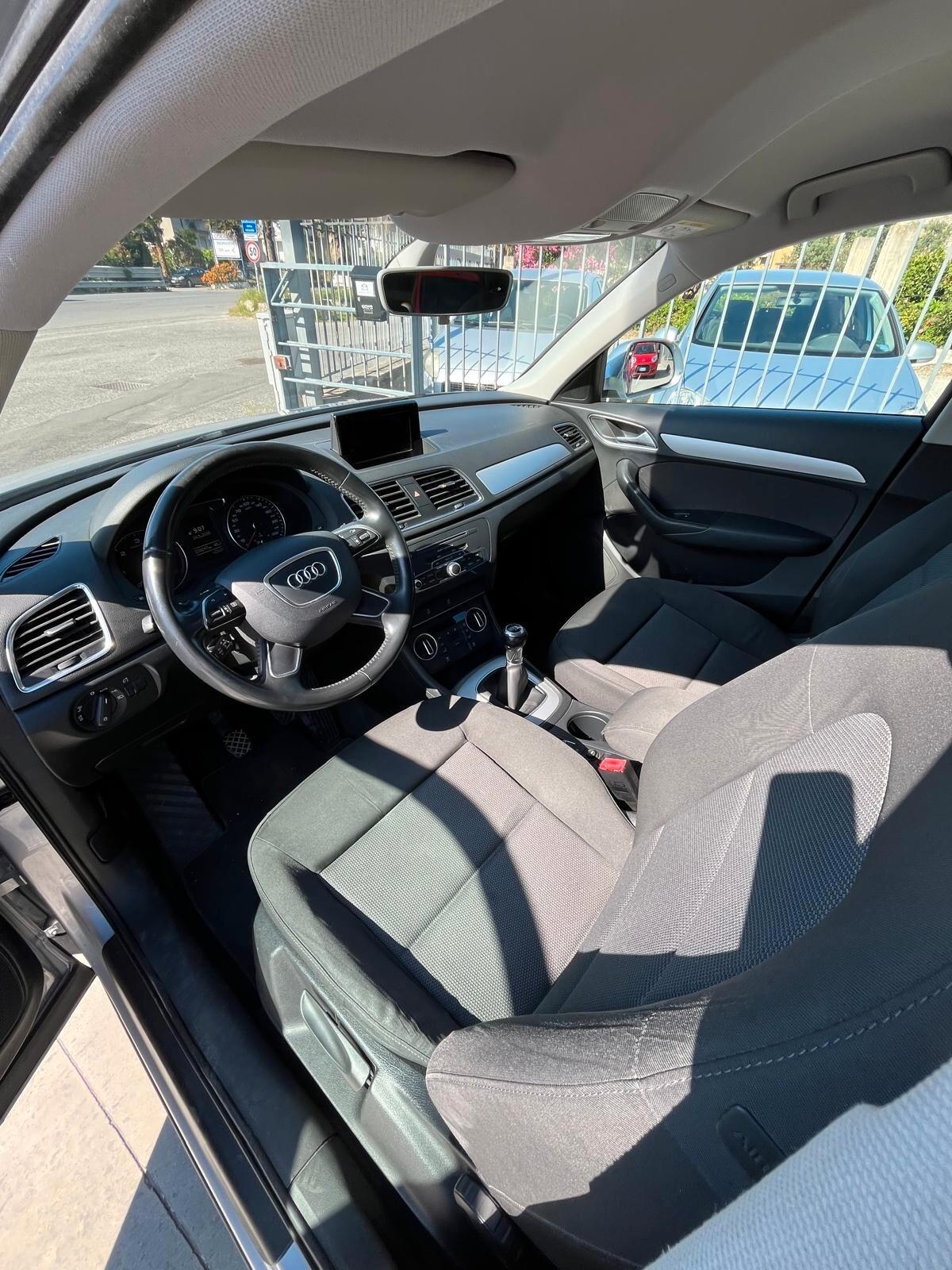 Audi Q3 2.0 TDI 150 CV Business