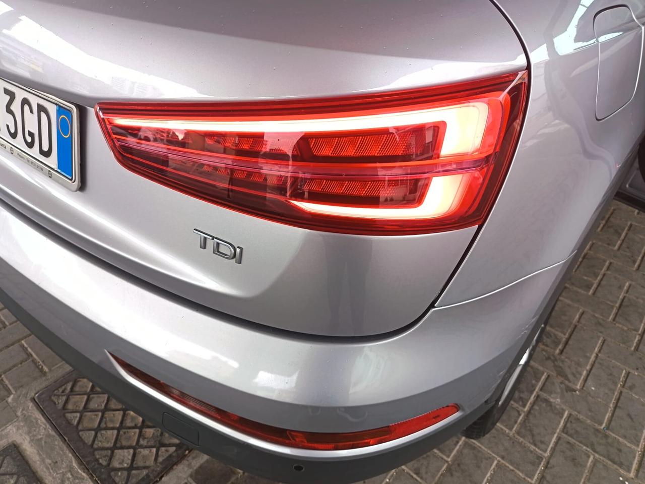 Audi Q3 2016 2.0 TDI 120 CV Business 12 MESI GARANZIA NAVI EURO6 NEOPATENTATI