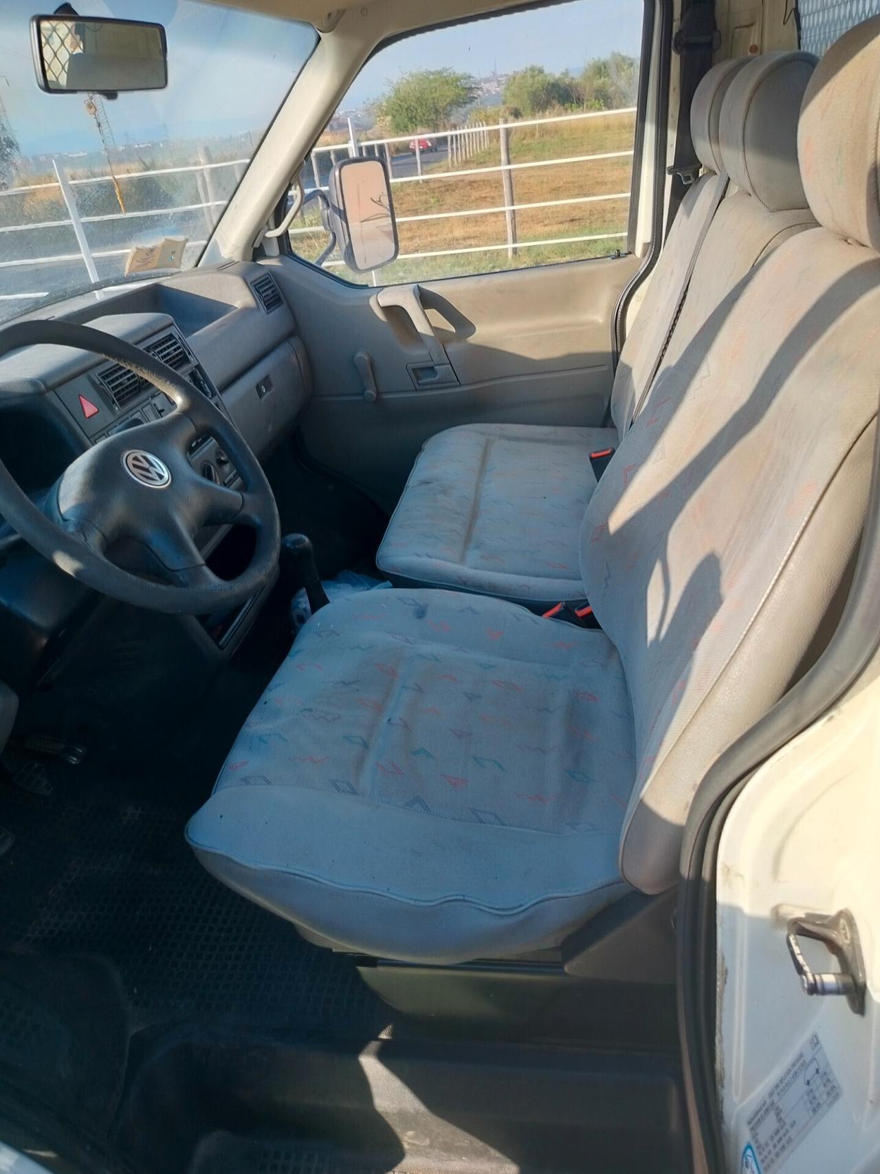 VOLKSWAGEN TRANSPORTER 1900 DIESEL