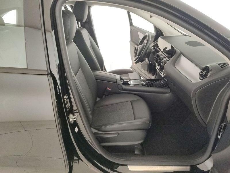 Mercedes-Benz GLA 180 d Business auto