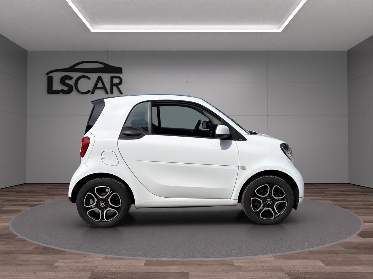 Smart forTwo 1.0 Prime - Unipro - Promo Finanziamento - Tetto panoramico - Bracciolo - Sedili riscaldabili