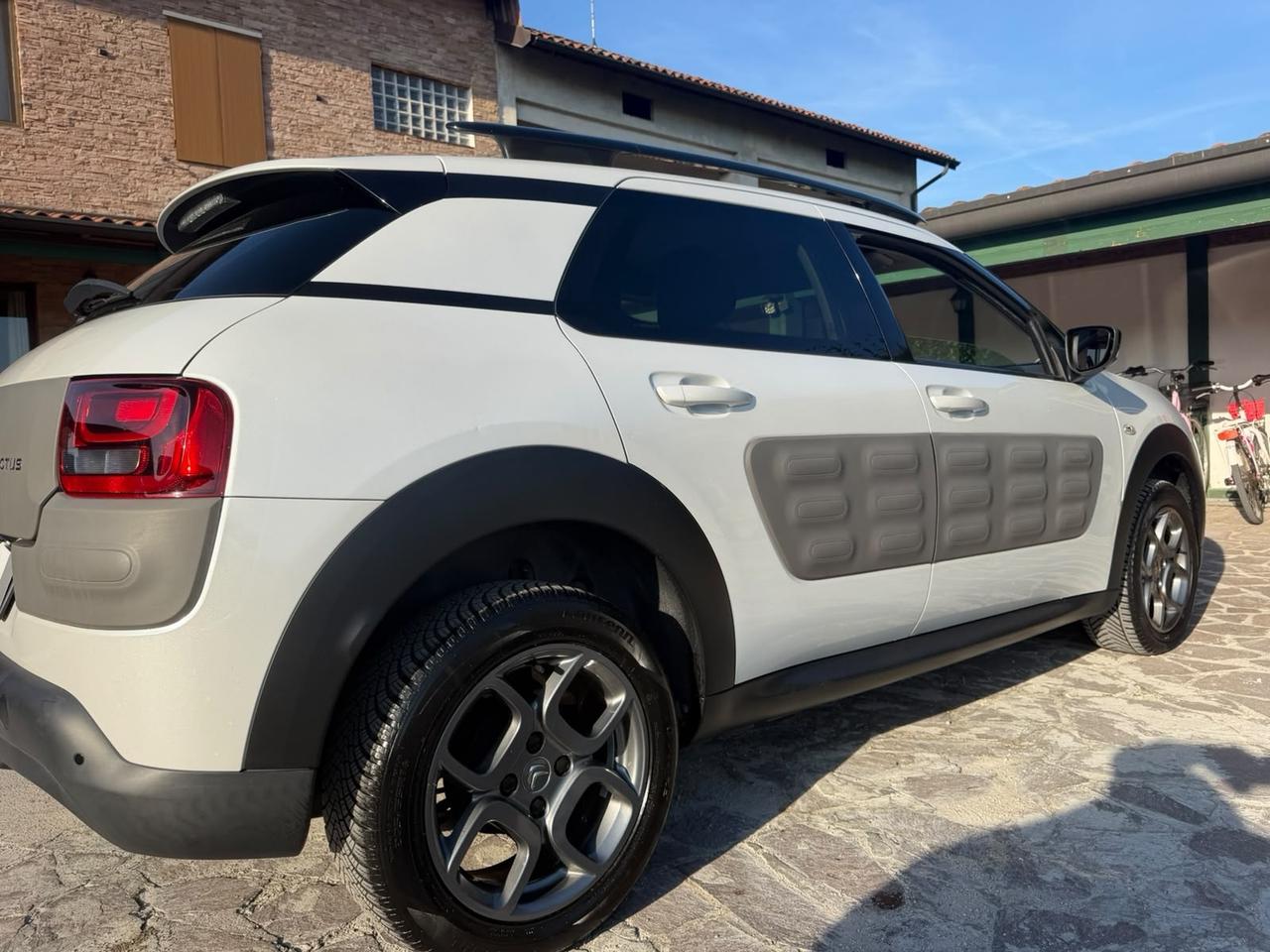 Citroen C4 Cactus PureTech 82 Shine neopatentati