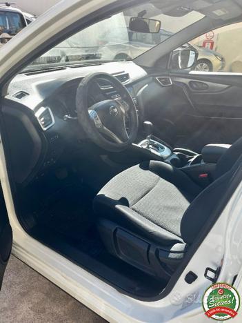 NISSAN Qashqai 1.6 dCi 2WD N-Connecta