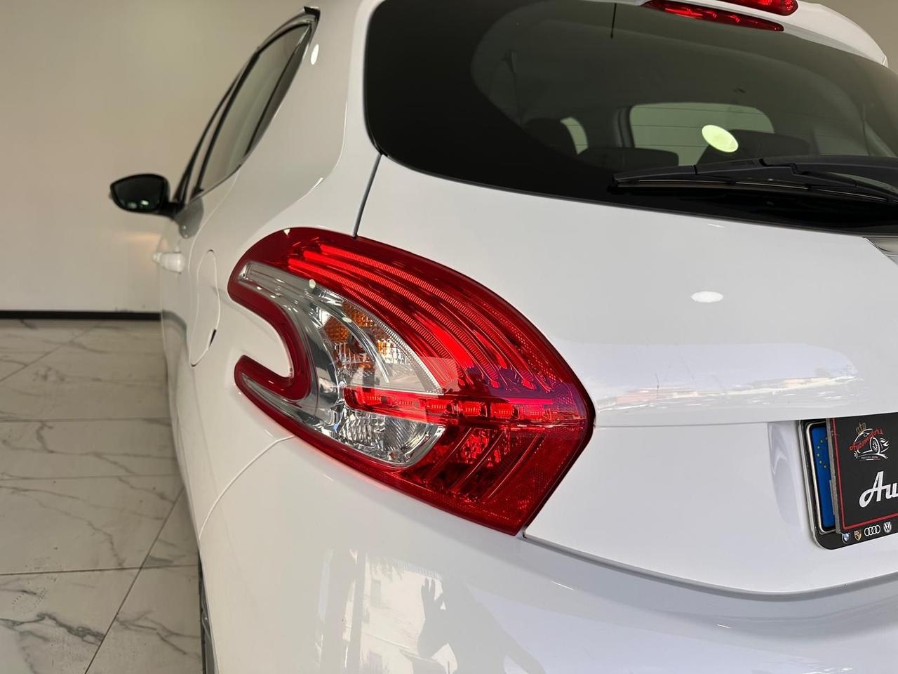 Peugeot 208 1.2 VTi 82 CV 5 porte Allure