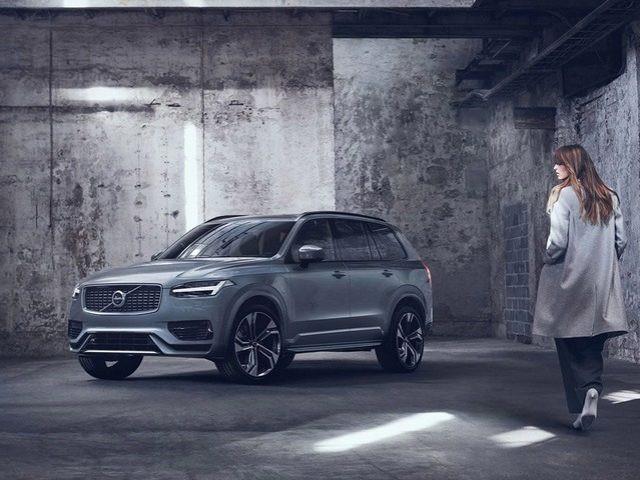 VOLVO XC90 B5 (d) AWD Geartronic 7 posti R-design TETTO PANOR