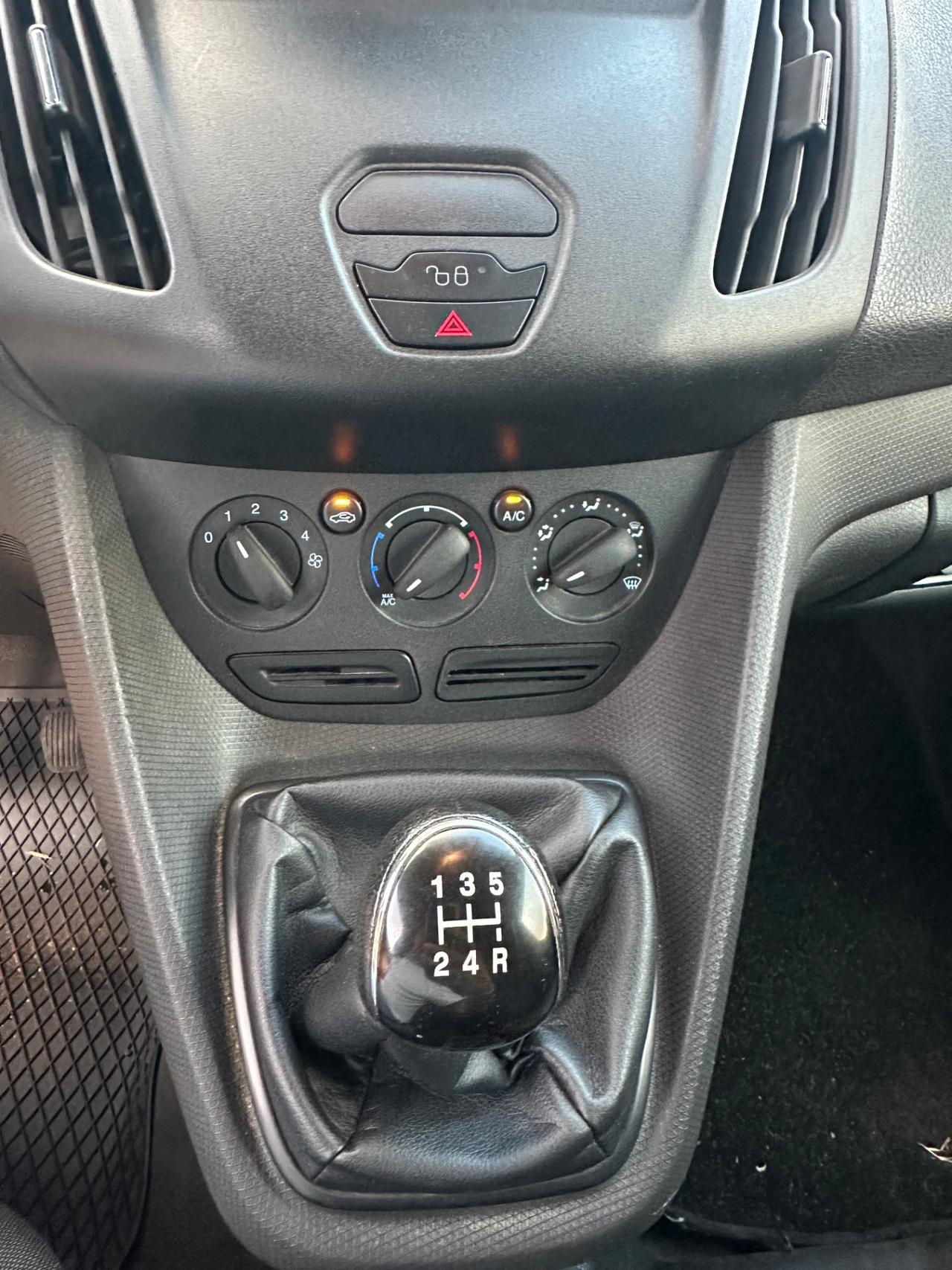 Ford Tourneo Courier 1.5 TDCI 75 CV Plus