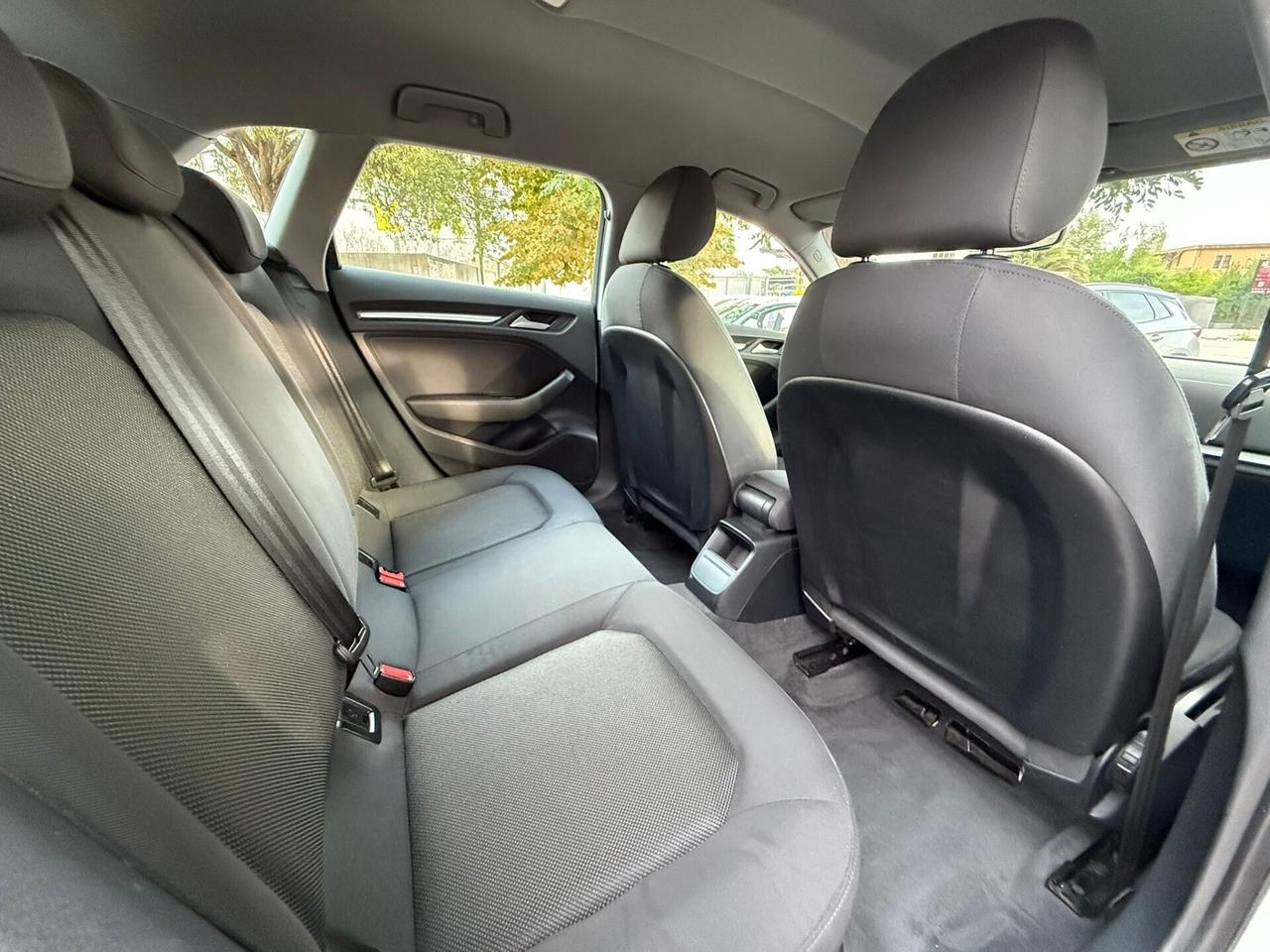 Audi A3 1.6 TDI AUTOMATICA 7M