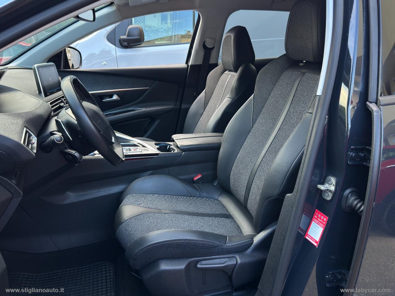 PEUGEOT 3008 BlueHDi 130 S&S EAT8 Allure