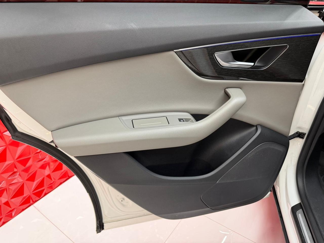 Audi Q8 50 TDI 286 CV quattro tiptronic Sport