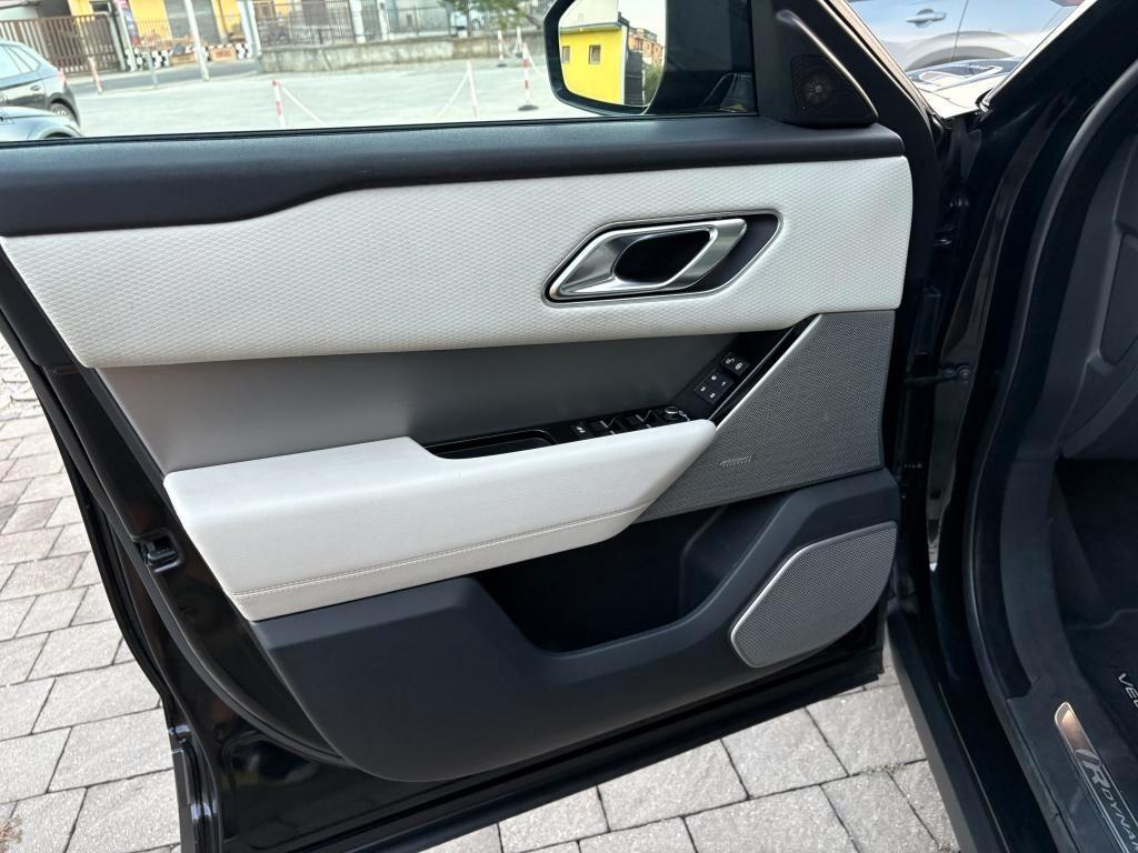 Land Rover Range Velar 2.0D I4 240 CV R-Dynamic SE
