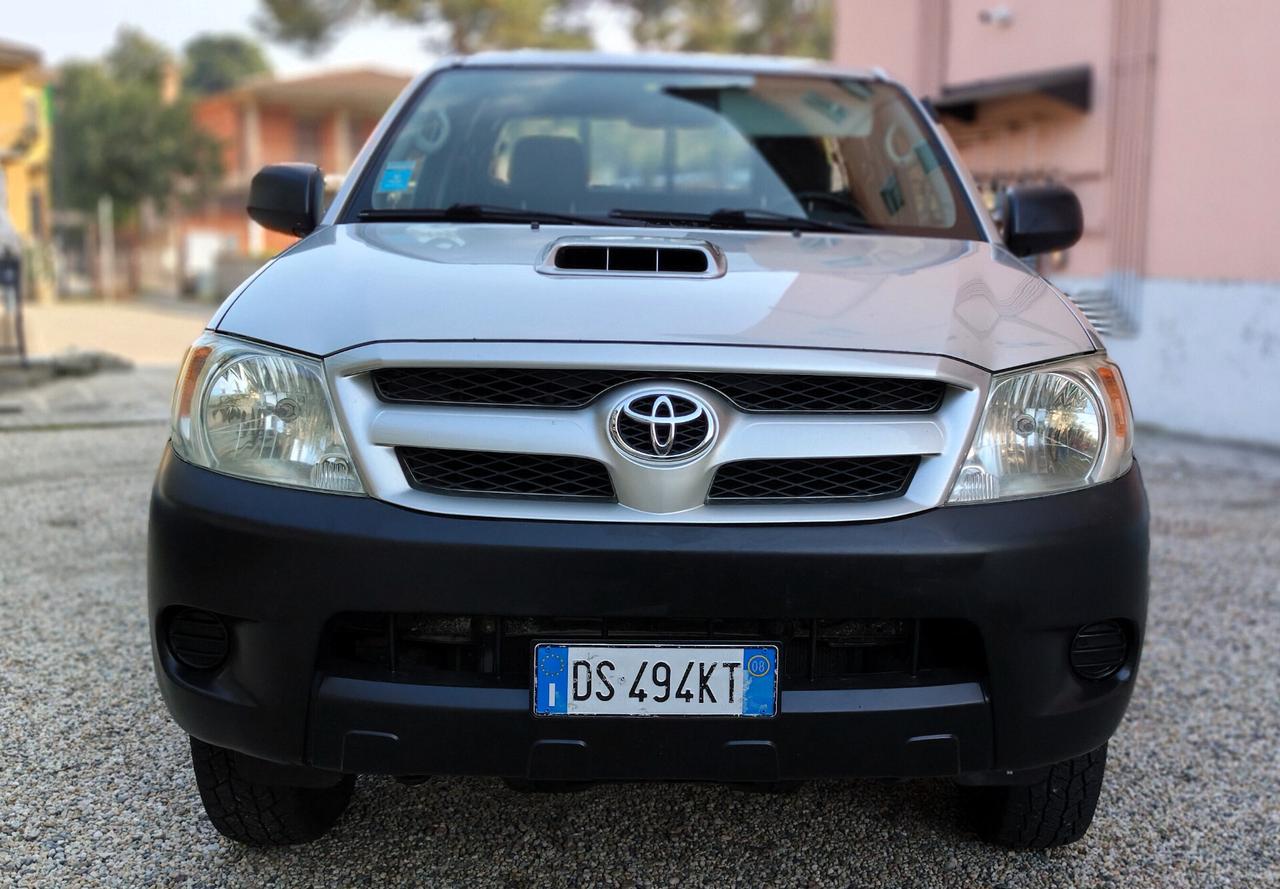 Toyota Hilux 2.5 D-4D 4WD Extra Cab PICK UP