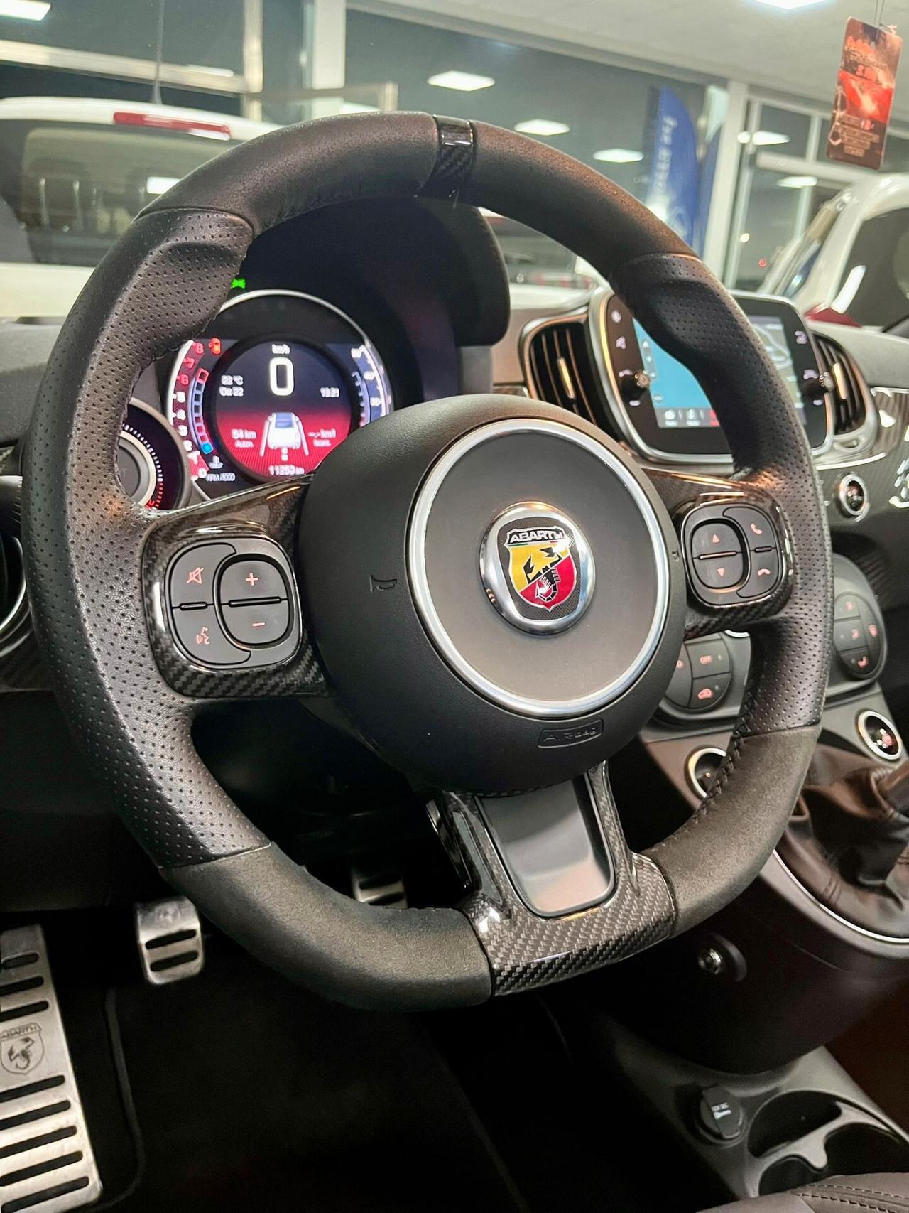 Abarth 595 C 1.4 Turbo T-Jet 180 CV Esseesse