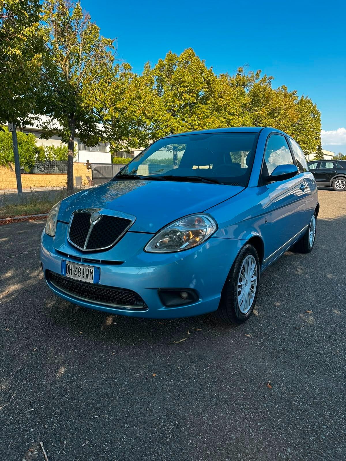 Lancia Ypsilon 1.2 SOLAMENTE 60.000 KM