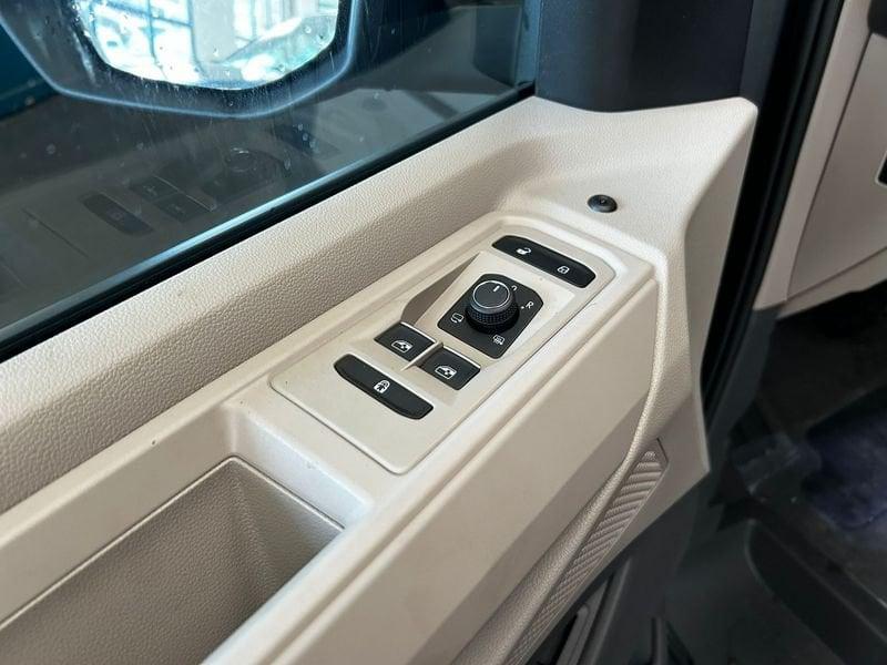 Volkswagen Multivan Multivan 1.5 PHEV DSG 4Motion Edition