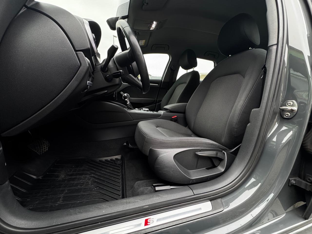 Audi A3 1.6 116CV SPB TDI S tronic S-LINE
