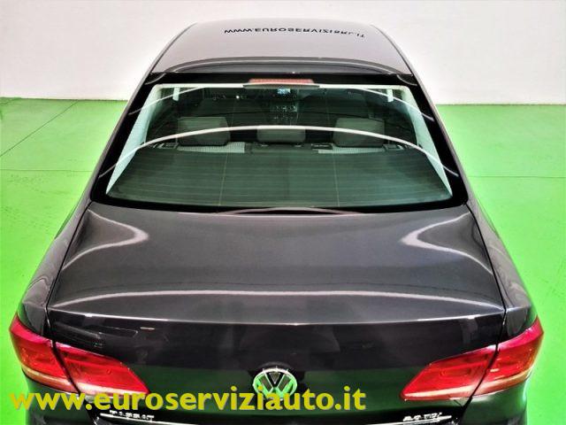 VOLKSWAGEN Passat 2.0 TDI Comfortline BlueM. Tech.