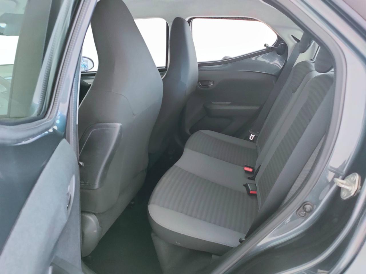 TOYOTA Aygo II 2018 5p - Aygo 5p 1.0 x-play m-mt 72cv