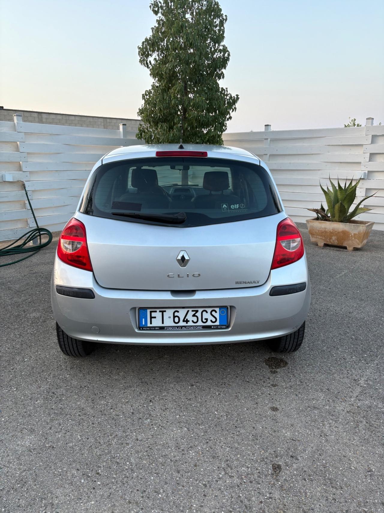 Renault Clio 1.2 5 porte 116.000 km adatta a neopatentati