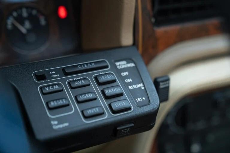 DAIMLER XJ 40 - JAG00075