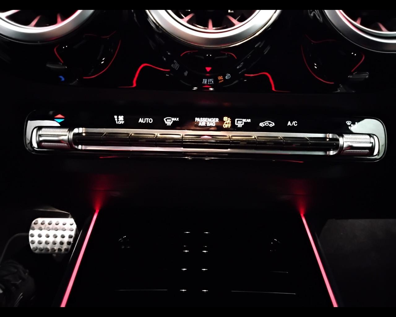 Mercedes-Benz GLA-H247 2023 - GLA 180 d AMG Line Advanced Plus auto