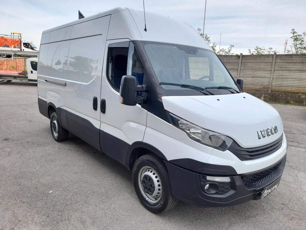 Iveco Daily 35S14A8V 2.3 HPT PM-SL-TM Furgone Hi-Matic