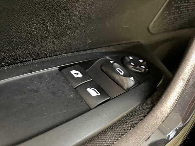 Peugeot 208 1.2 PureTech 82CV Active - NEOPATENTATI
