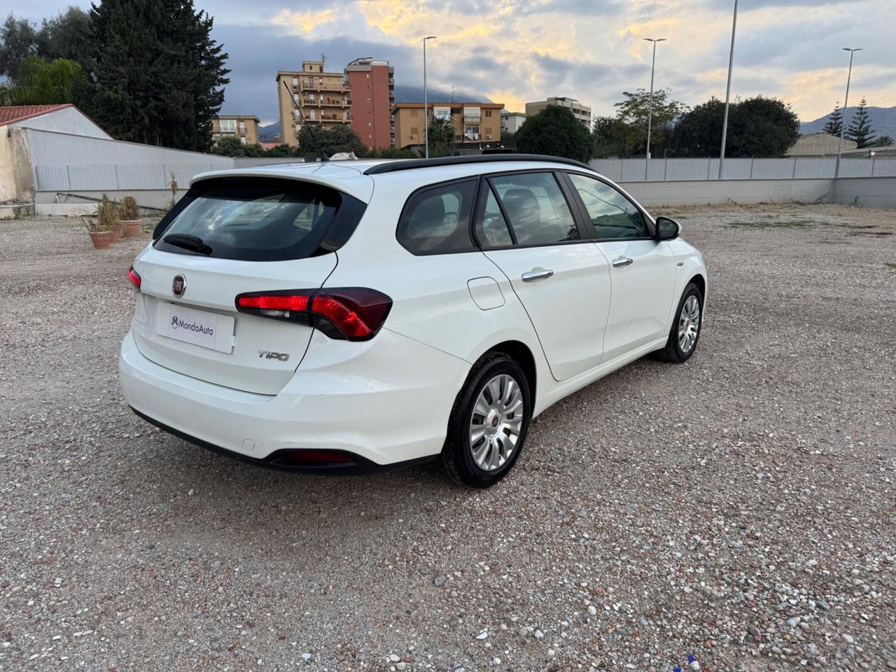 Fiat Tipo 1.3 Mjt S&S SW Lounge