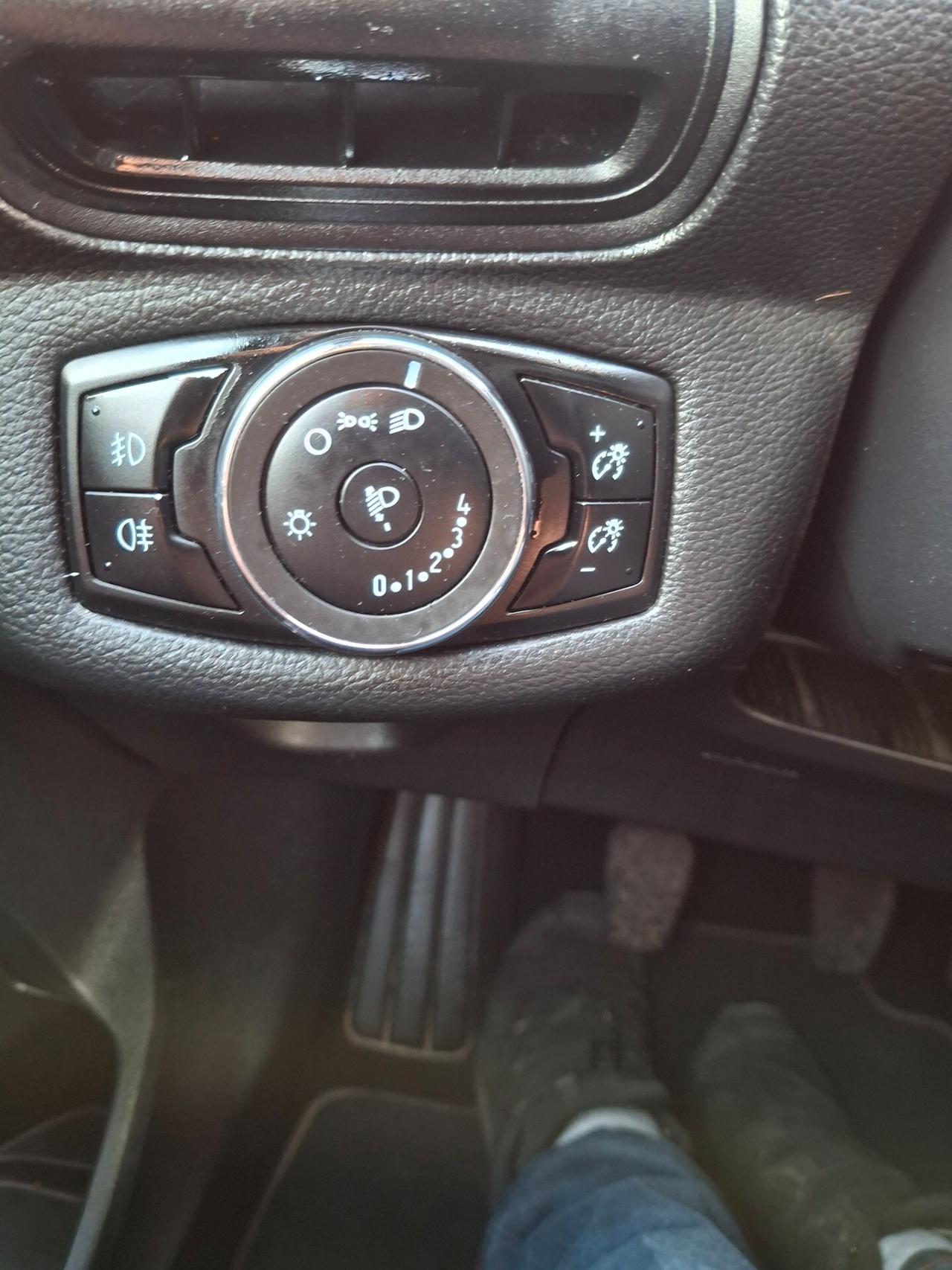 Ford bmax anno 2016 titanium neo patentati
