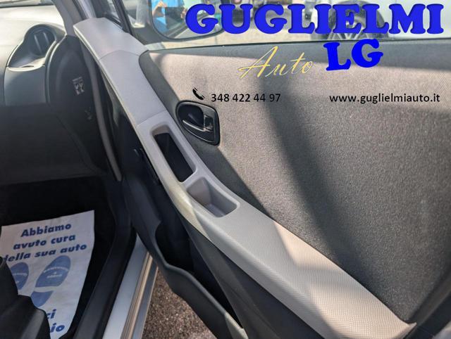 TOYOTA Yaris 1.3 5 porte Sol Bluetooth+telecamera