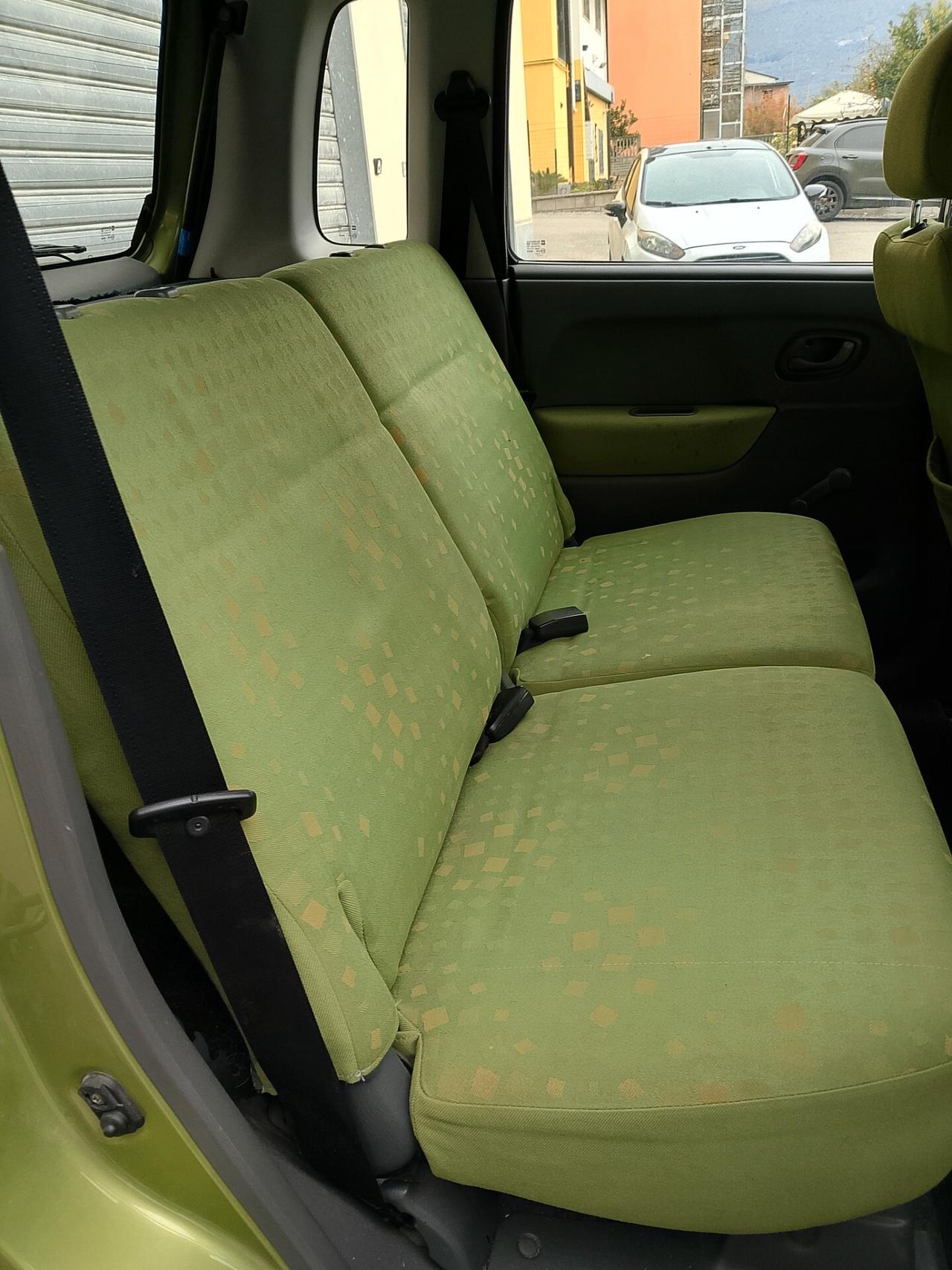 Opel Agila 1.2 16V Color Edition