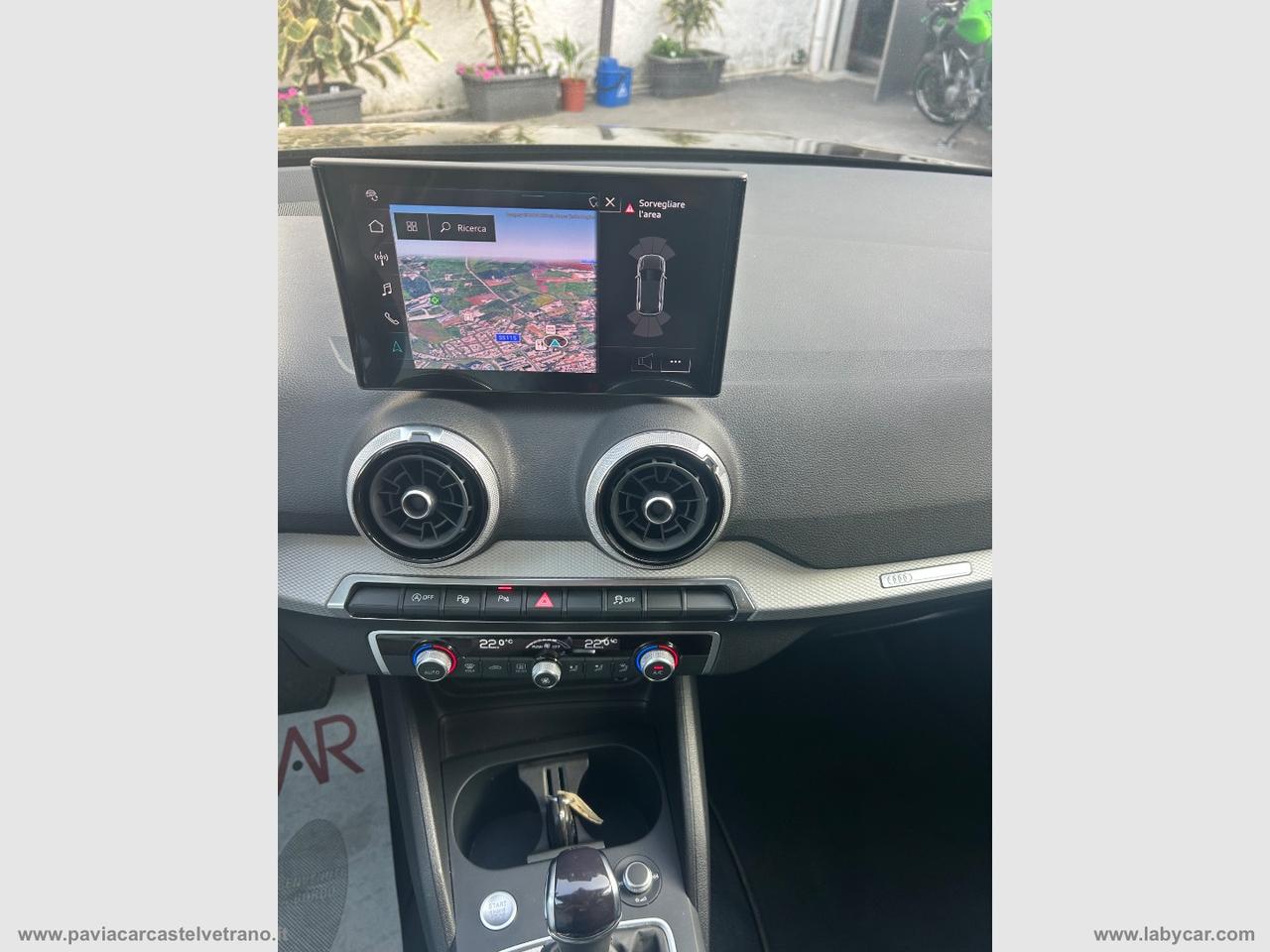 AUDI Q2 35 TFSI S tronic Identity Black