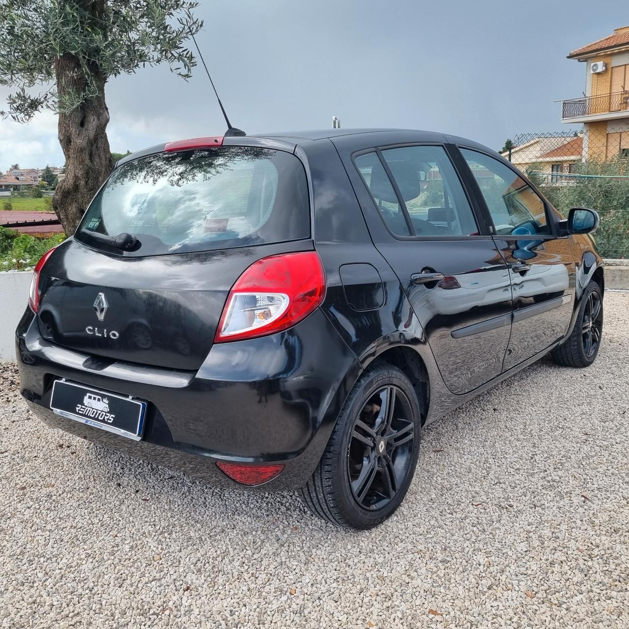 Renault Clio 1.5 dCi 8V 90CV EDC 5 porte Energy