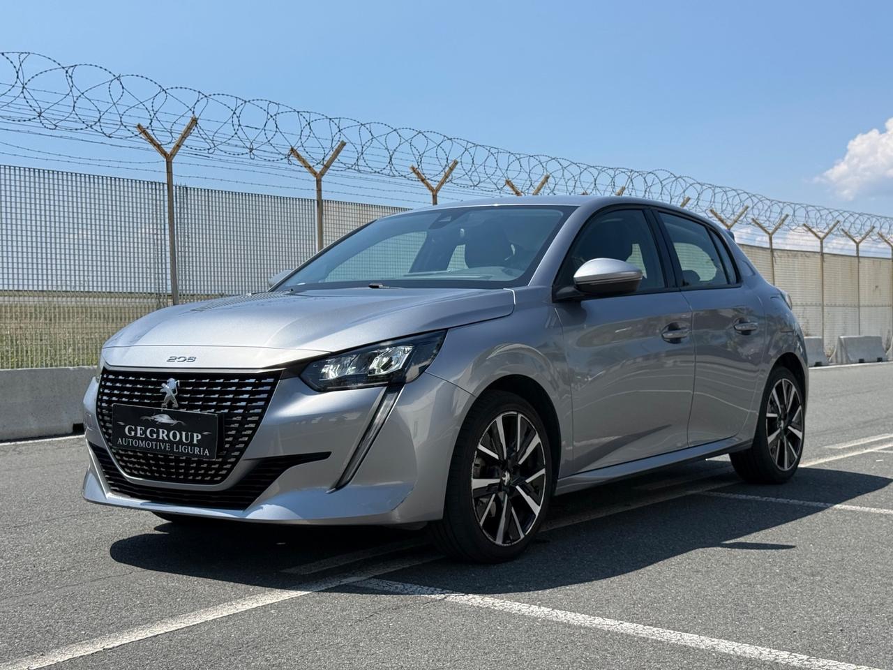 Peugeot 208 -100 CV-AUTOMATICA-FULL OPTIOAL
