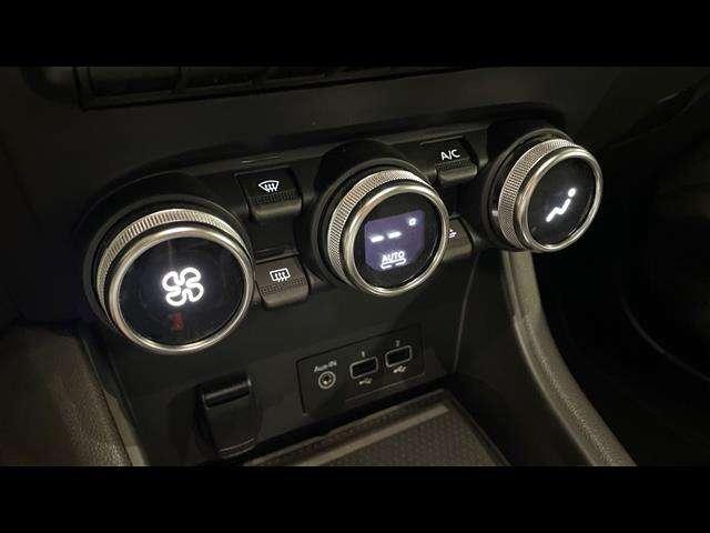 Renault Captur 1.6 E-TECH Hybrid Intens Auto 145cv