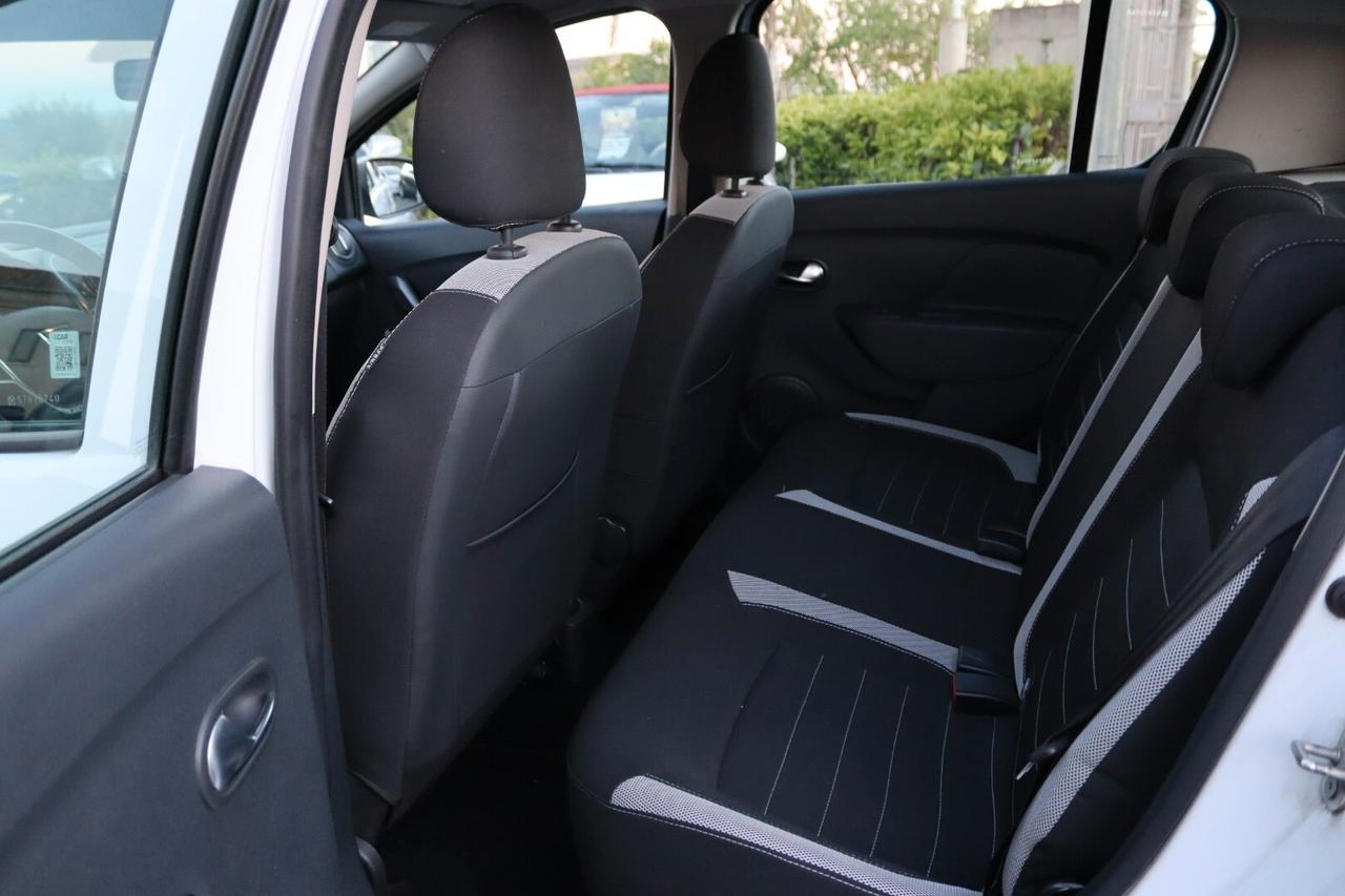 DACIA SANDERO STEPWAY 90CV GPL/BENZ.