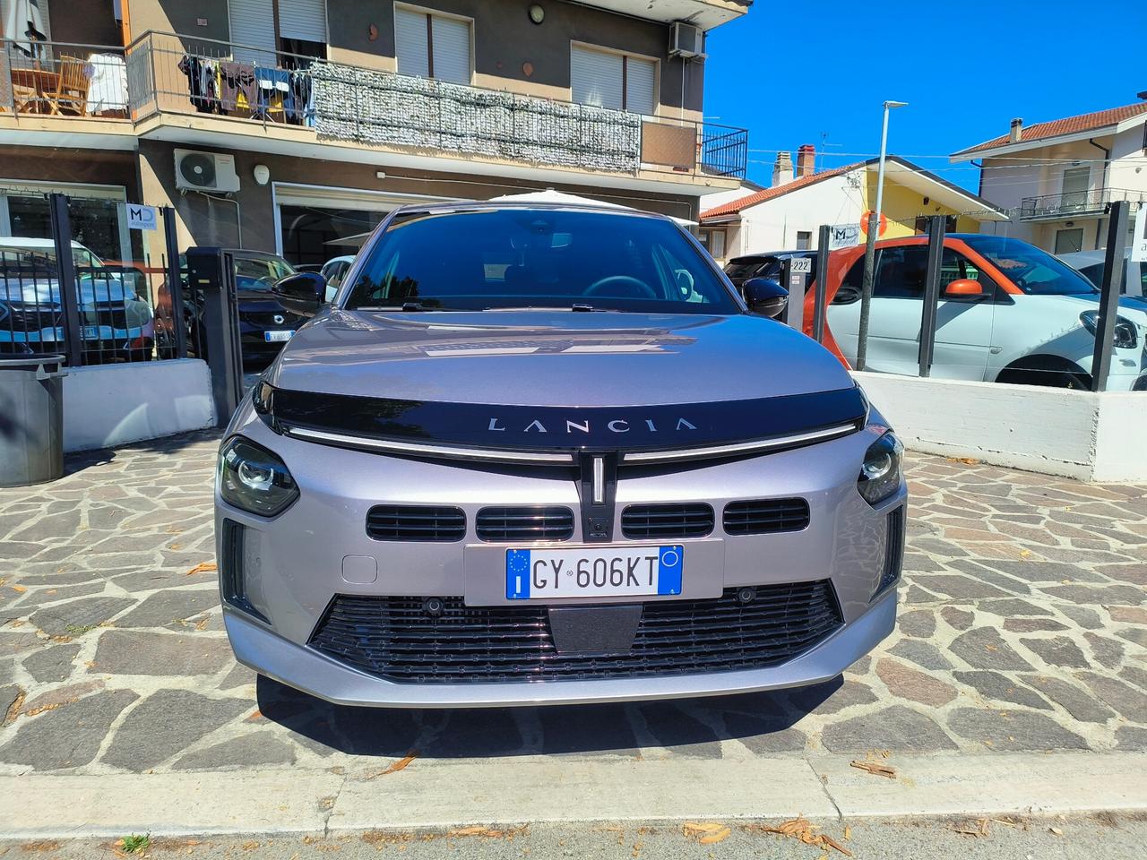 Lancia Ypsilon Hybrid e-DCT LX