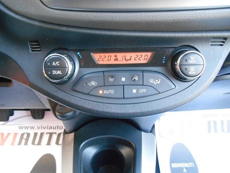 Toyota Yaris 1.0 5 porte X NEOPATENTATI