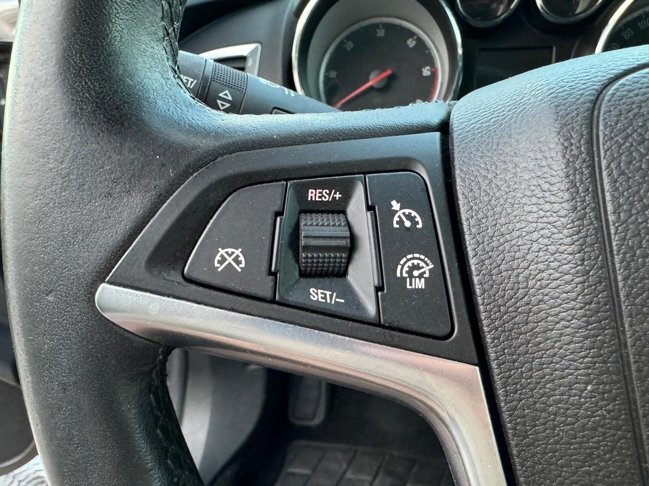 Opel Astra 1.7 CDTI 130CV 2014 GARANZIA