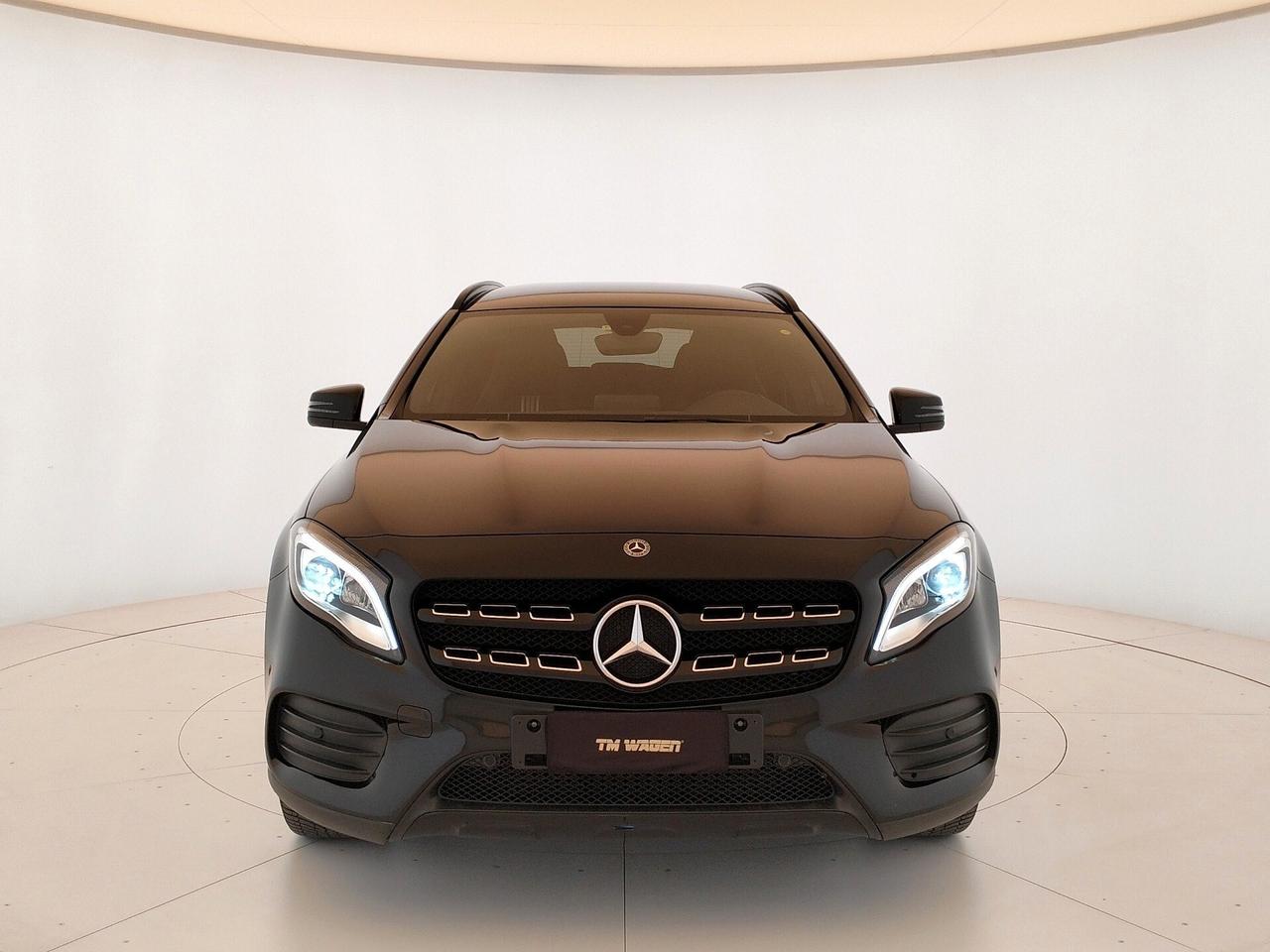 Mercedes-benz GLA 180 Night Edition- NEOPATENTATI